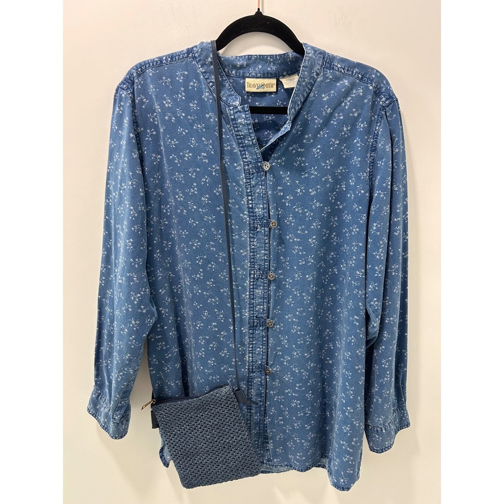 TravelSmith Denim Blue Floral Tencel Button Up Large Shirt W/matching Blue Purse